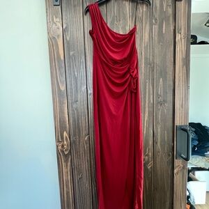 Elegant Red One-Shoulder Gown